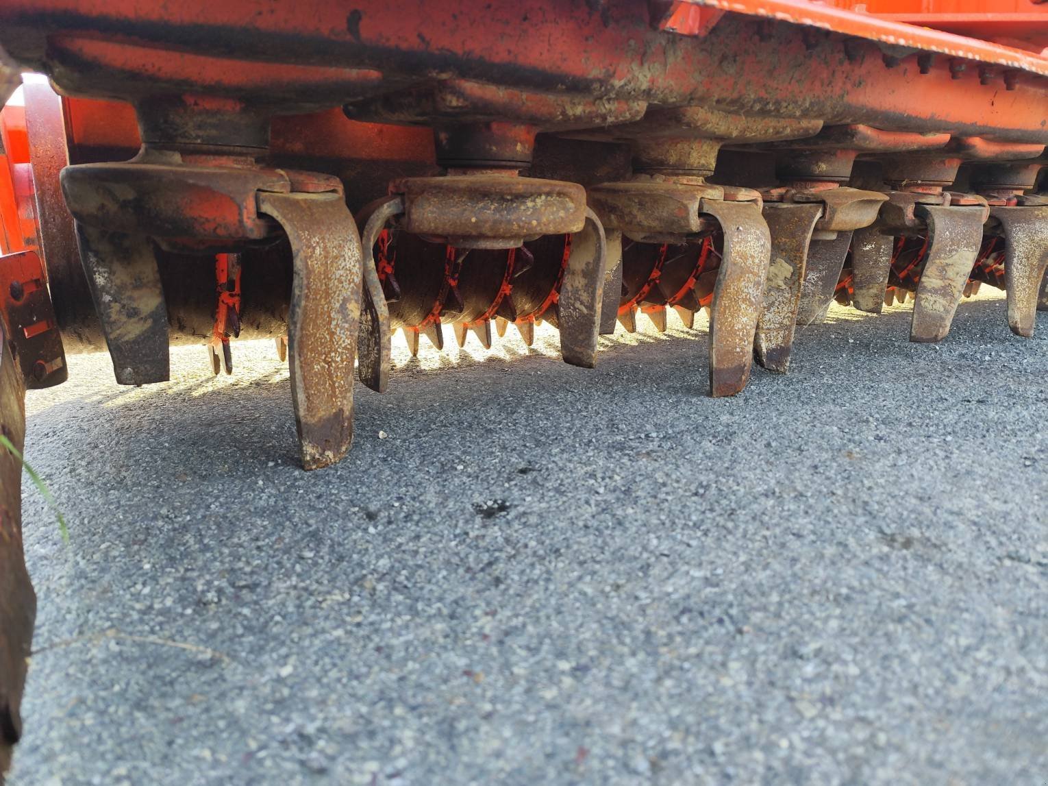 Kreiselegge du type Kuhn HR 304, Gebrauchtmaschine en Le Horps (Photo 10)