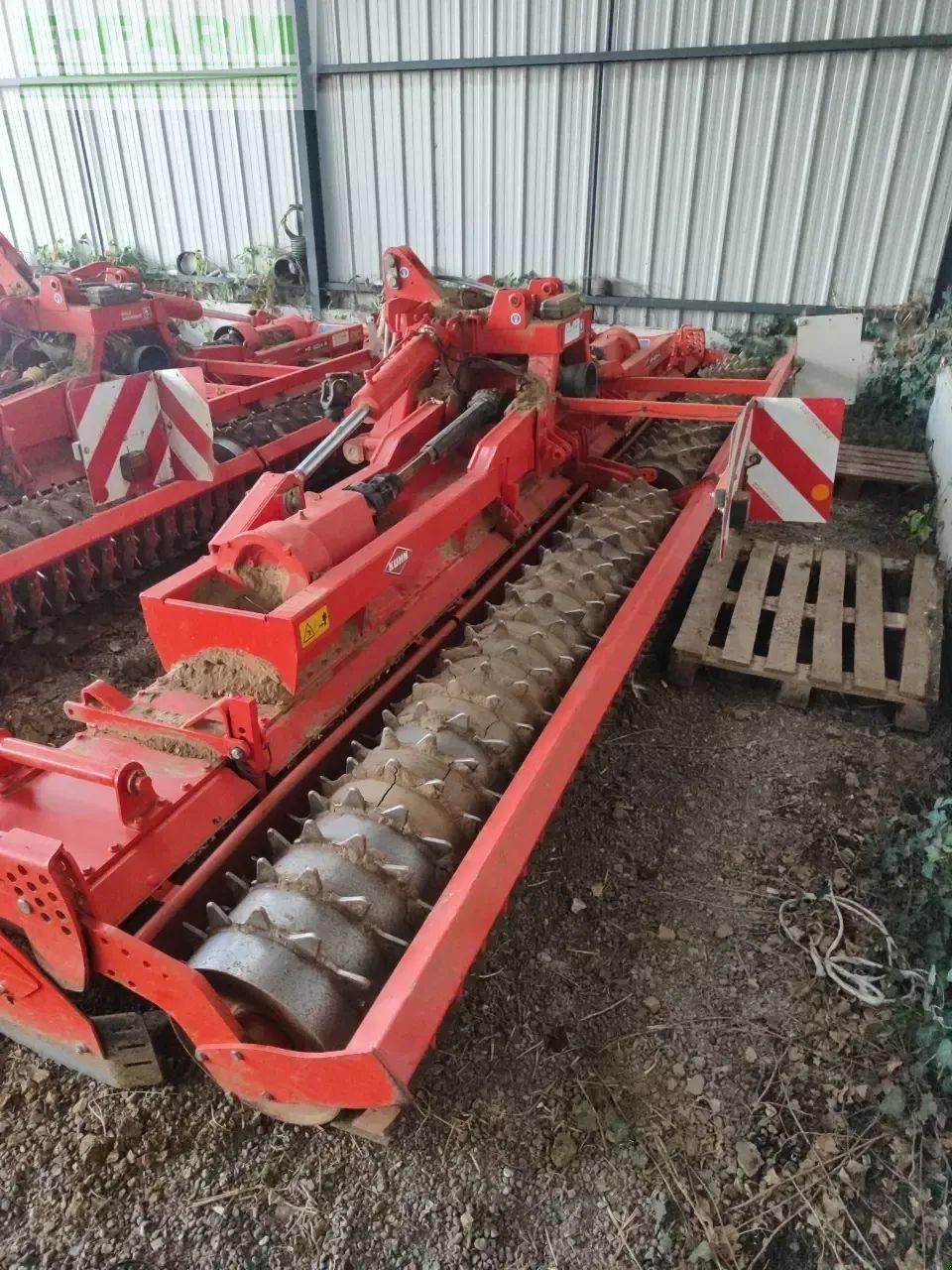 Kreiselegge tip Kuhn hr 6004 r, Gebrauchtmaschine in CHAUVONCOURT (Poză 2)