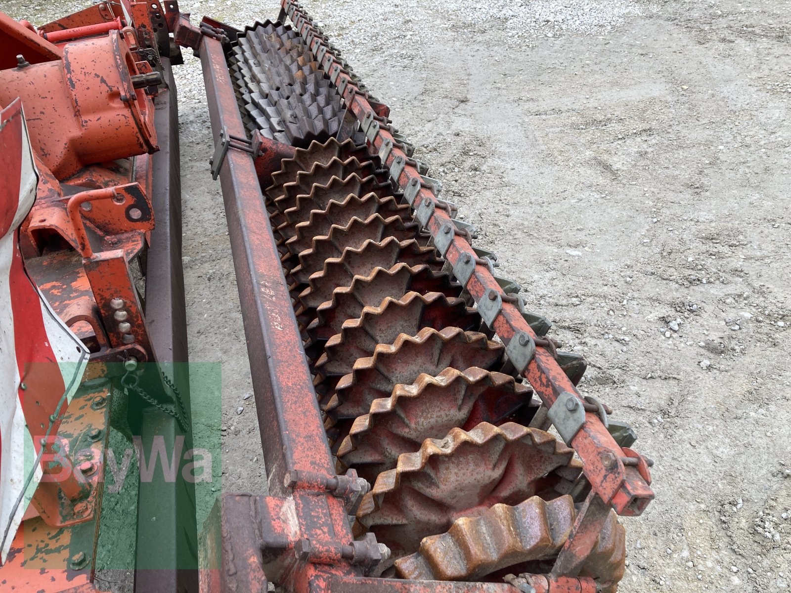 Kreiselegge van het type Kuhn HRB 302 D + Güttler Packer, Gebrauchtmaschine in Dinkelsbühl (Foto 9)