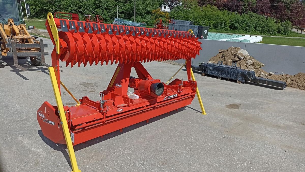 Kreiselegge of the type Kuhn HRB 303 D, Neumaschine in Grünbach (Picture 3)