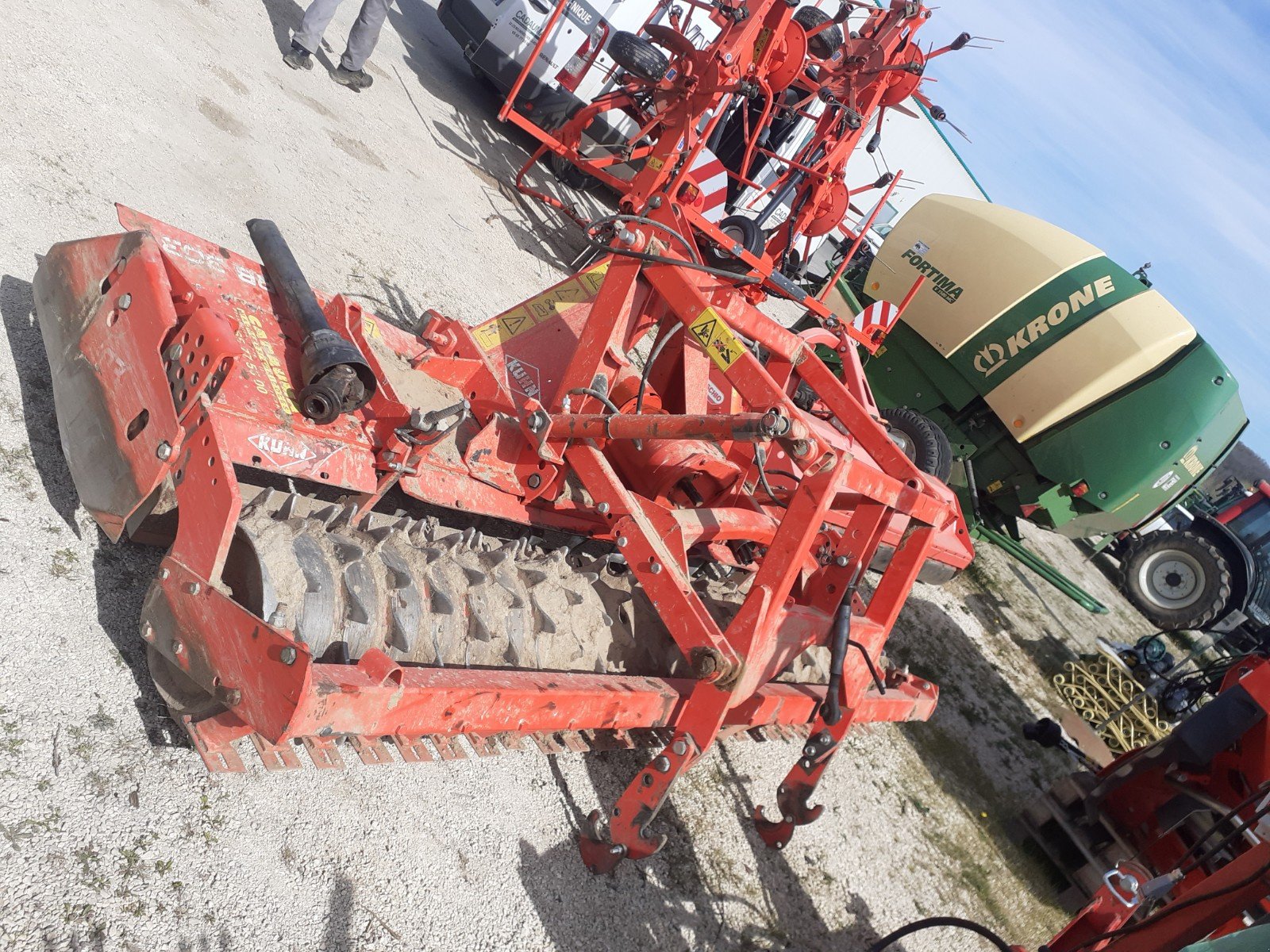 Kreiselegge Türe ait Kuhn HRB 303 D, Gebrauchtmaschine içinde Saint-Rémy (resim 2)