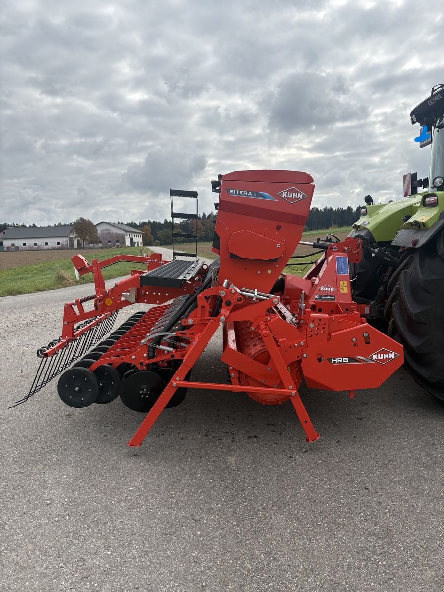 Kreiselegge of the type Kuhn HRB 303, Neumaschine in Pischelsdorf am Engelbach (Picture 3)