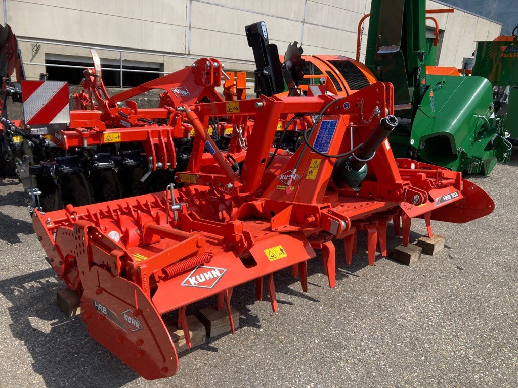 Kreiselegge Türe ait Kuhn HRB 303D, Neumaschine içinde Landquart (resim 2)