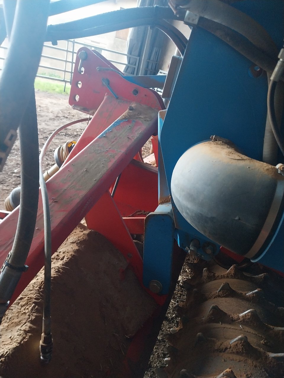 Kreiselegge des Typs Kuhn HRB 403 D, Gebrauchtmaschine in CREZANCY EN SANCERRE (Bild 4)