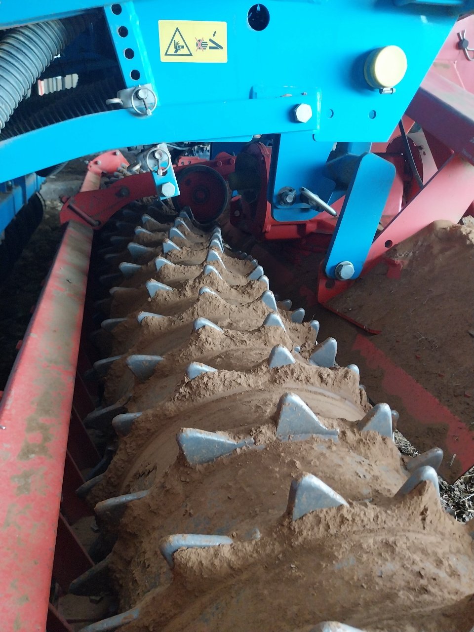 Kreiselegge des Typs Kuhn HRB 403 D, Gebrauchtmaschine in CREZANCY EN SANCERRE (Bild 7)