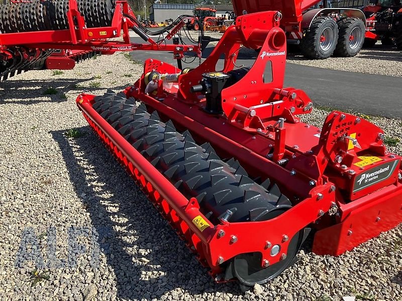 Kreiselegge des Typs Kverneland H-Serie 300, Neumaschine in Bitburg-Flugplatz (Bild 3)