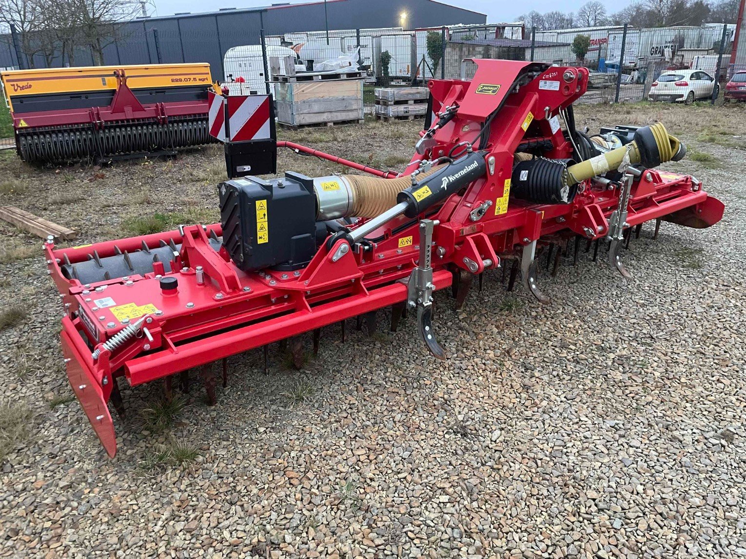 Kreiselegge от тип Kverneland Herse rotative FOLD ADVANCE 4.5M Kverneland, Gebrauchtmaschine в SAINT CLAIR SUR ELLE (Снимка 3)