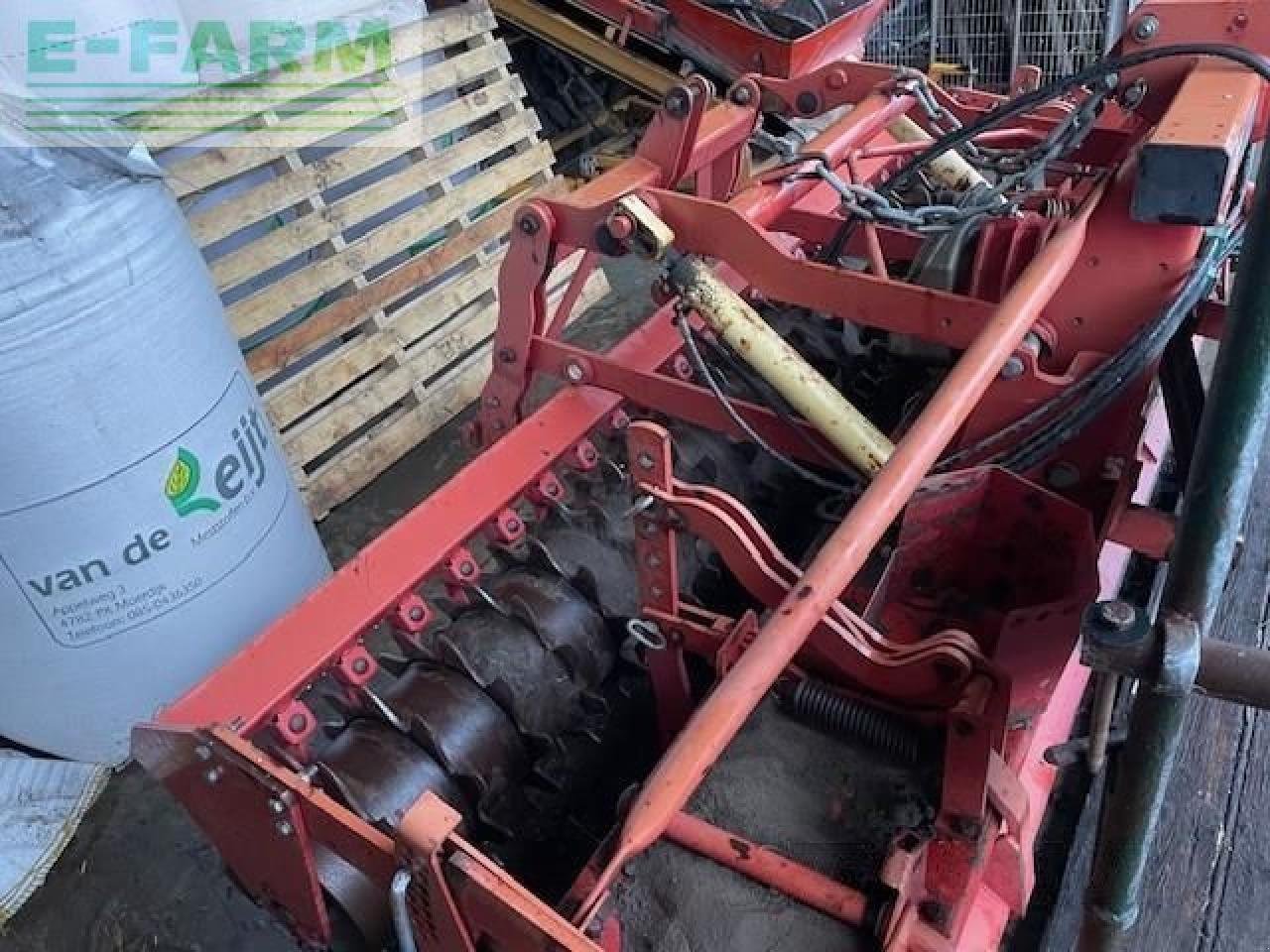 Kreiselegge tip Lely rottera 35-302 en packkerrol en hydraulische hef, Gebrauchtmaschine in gg VEGHEL (Poză 4)