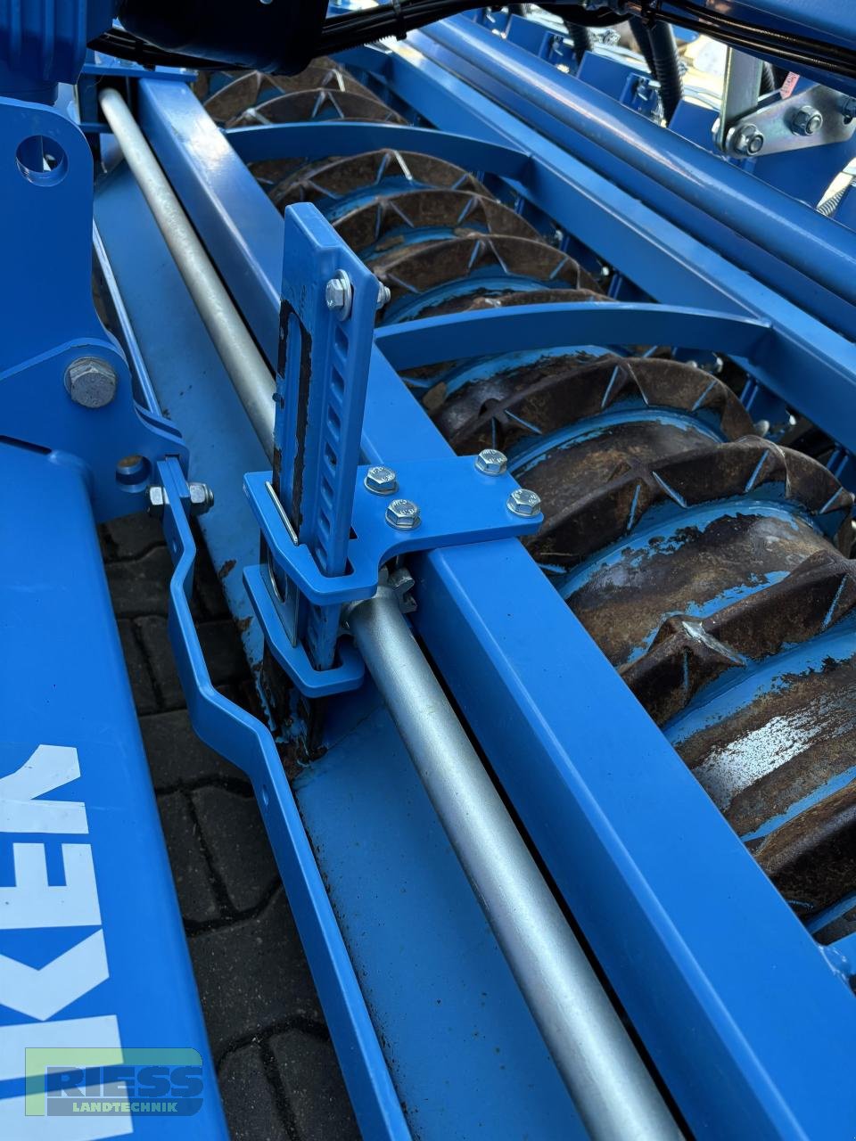 Kreiselegge of the type Lemken ZIRKON 8/300 + Saphir 10 ISOBUS, Gebrauchtmaschine in Homberg/Ohm - Maulbach (Picture 14)