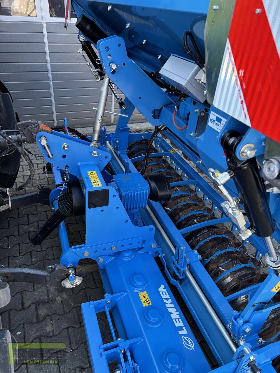 Kreiselegge of the type Lemken ZIRKON 8/300 + Saphir 10 ISOBUS, Gebrauchtmaschine in Homberg/Ohm - Maulbach (Picture 26)