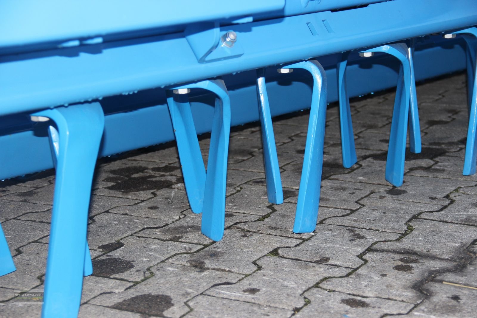 Kreiselegge of the type Lemken Zirkon 8/300 TPW, Neumaschine in Aurolzmünster (Picture 7)