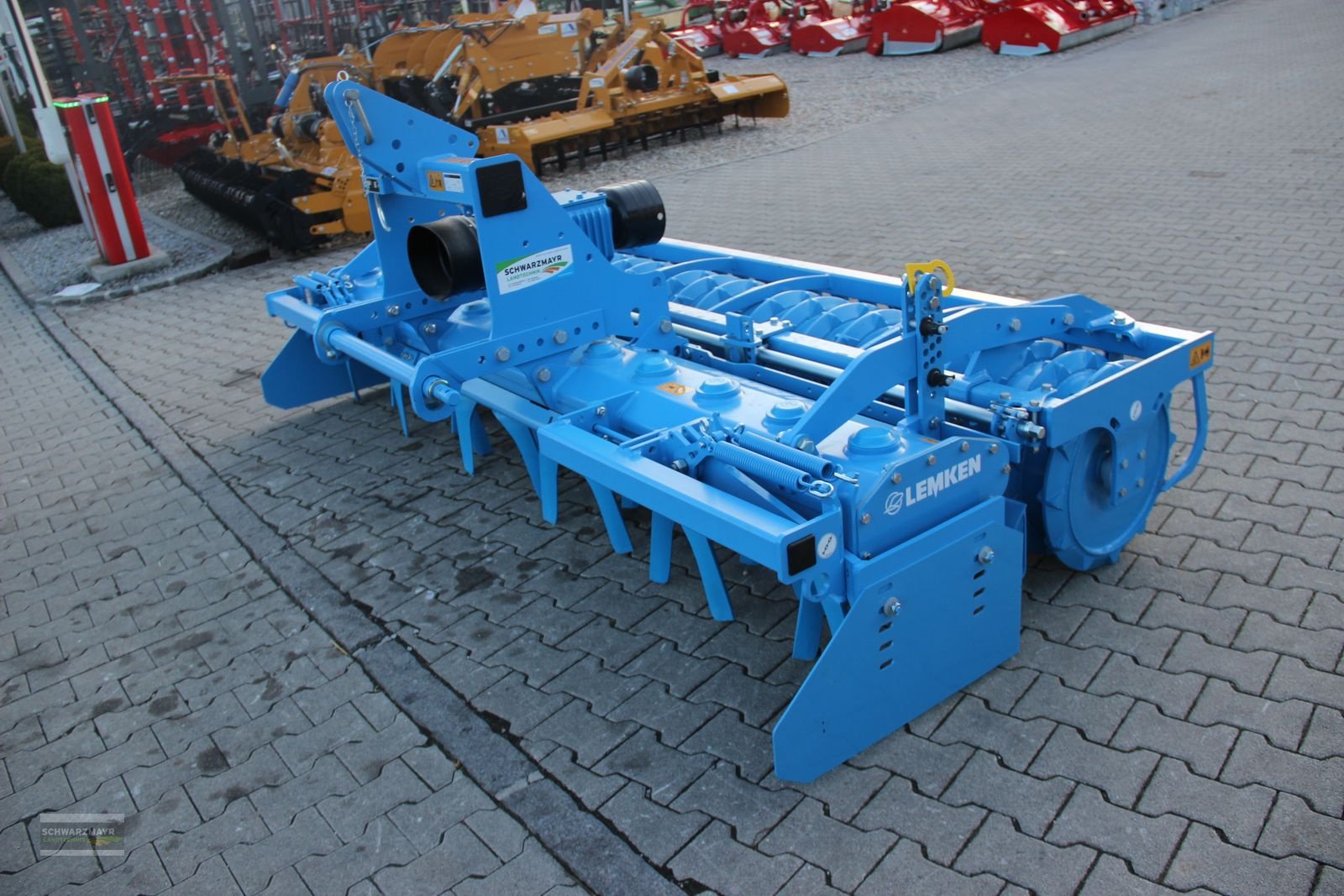 Kreiselegge of the type Lemken Zirkon 8/300 TPW, Neumaschine in Gampern (Picture 2)
