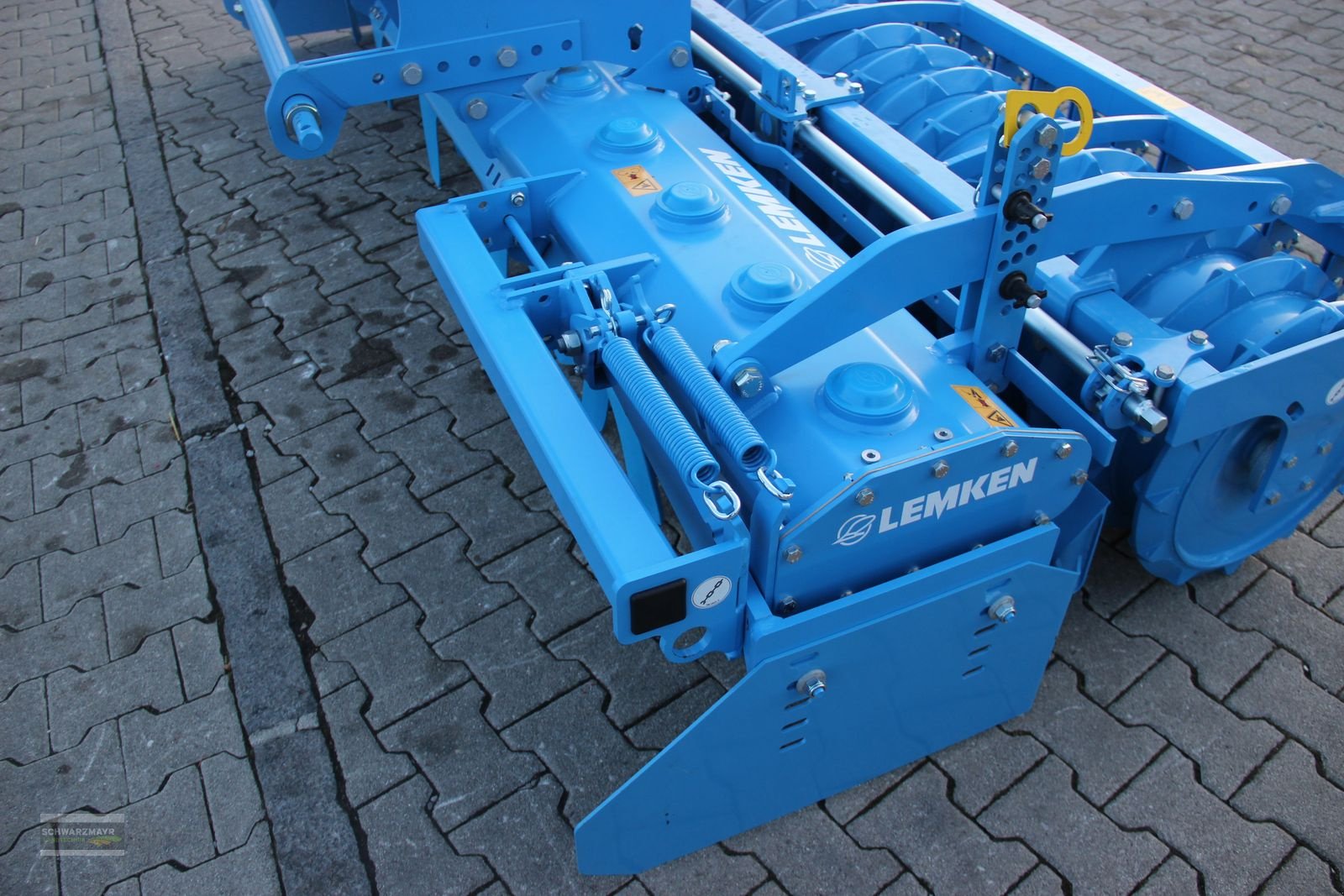 Kreiselegge of the type Lemken Zirkon 8/300 TPW, Neumaschine in Gampern (Picture 11)