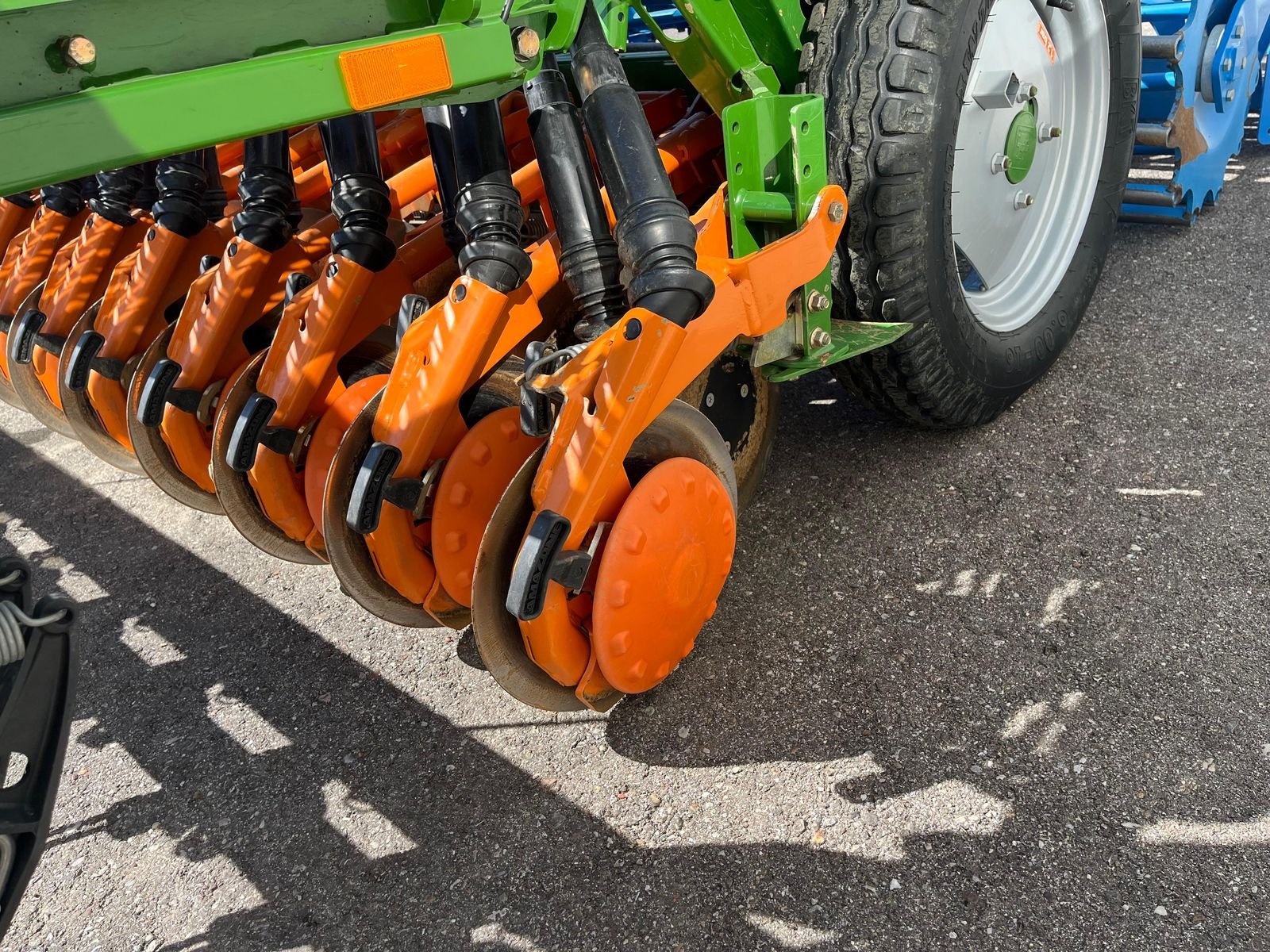 Kreiselegge des Typs Lemken Zirkon 8/300, Neumaschine in Harmannsdorf (Bild 21)