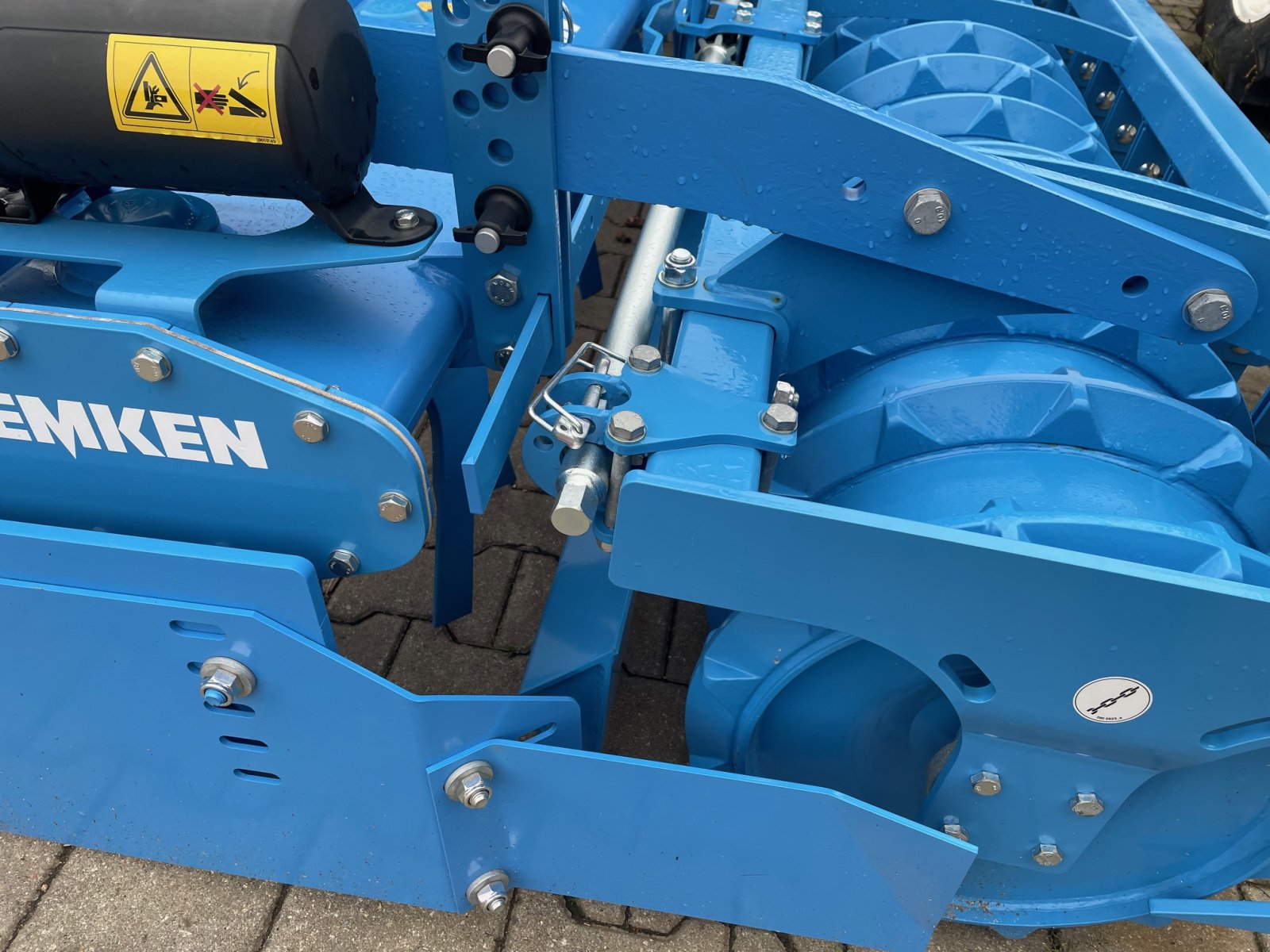 Kreiselegge des Typs Lemken Zirkon 8/300, Neumaschine in Burglengenfeld (Bild 6)