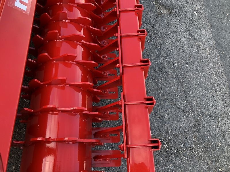 Kreiselegge Türe ait Minos Agri Kreiselegge Wein,-Obstbau M-DRAM-1750-AM mit Packerwalze, Neumaschine içinde Münstermaifeld (resim 10)