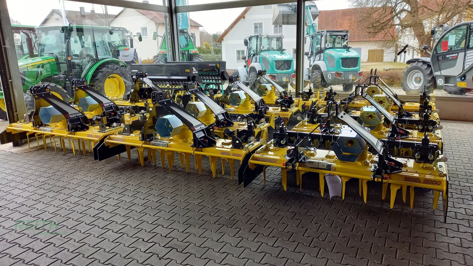 Kreiselegge des Typs Moreni Compact 2000, Neumaschine in Wolnzach (Bild 1)