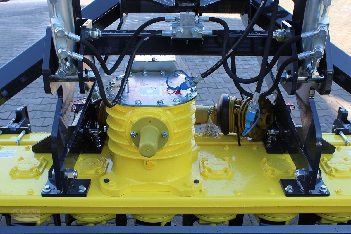 Kreiselegge of the type Moreni Kronos 3000 bis 260 PS-NEU, Neumaschine in Eberschwang (Picture 17)