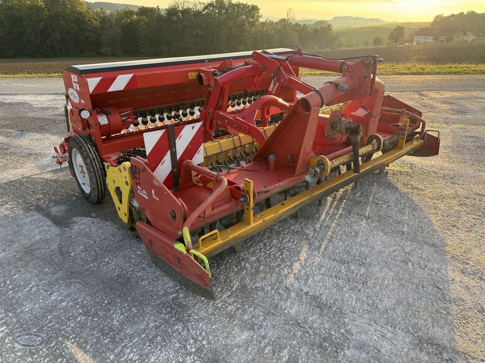 Kreiselegge des Typs Pöttinger Lion  300, Gebrauchtmaschine in Münzkirchen (Bild 3)