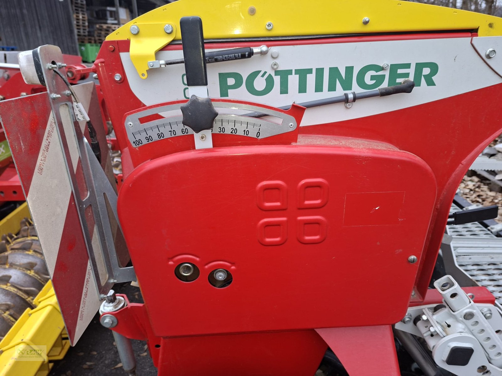 Kreiselegge of the type Pöttinger Lion 3001, Gebrauchtmaschine in Erbendorf (Picture 11)