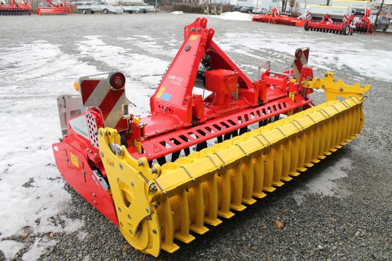 Kreiselegge del tipo Pöttinger LION 3030 CLASSIC, Neumaschine In Straubing (Immagine 1)