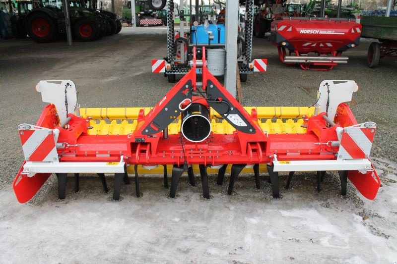 Kreiselegge del tipo Pöttinger LION 3030 CLASSIC, Neumaschine In Straubing (Immagine 2)