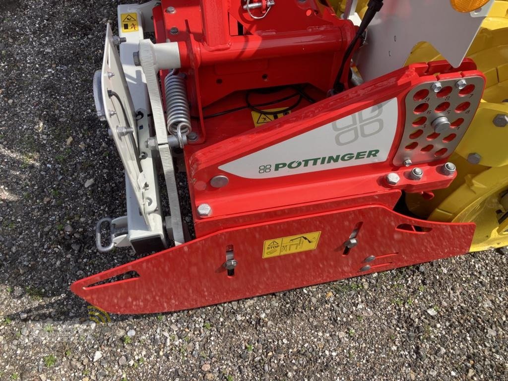 Kreiselegge des Typs Pöttinger LION 3030 MASTER, Neumaschine in Bordelum (Bild 8)