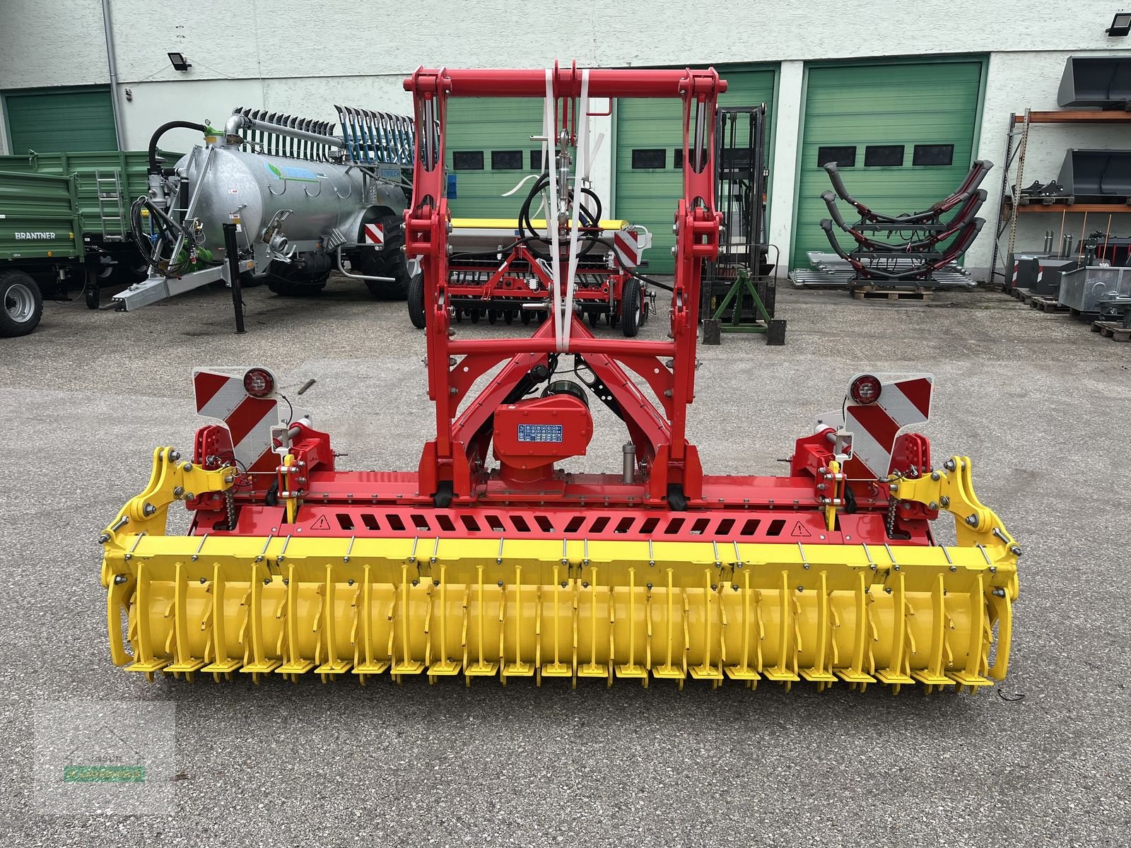 Kreiselegge des Typs Pöttinger Lion 3030, Neumaschine in Wartberg (Bild 5)