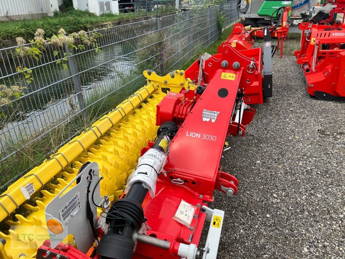 Kreiselegge des Typs Pöttinger Lion 3030, Neumaschine in Herzogenburg (Bild 4)