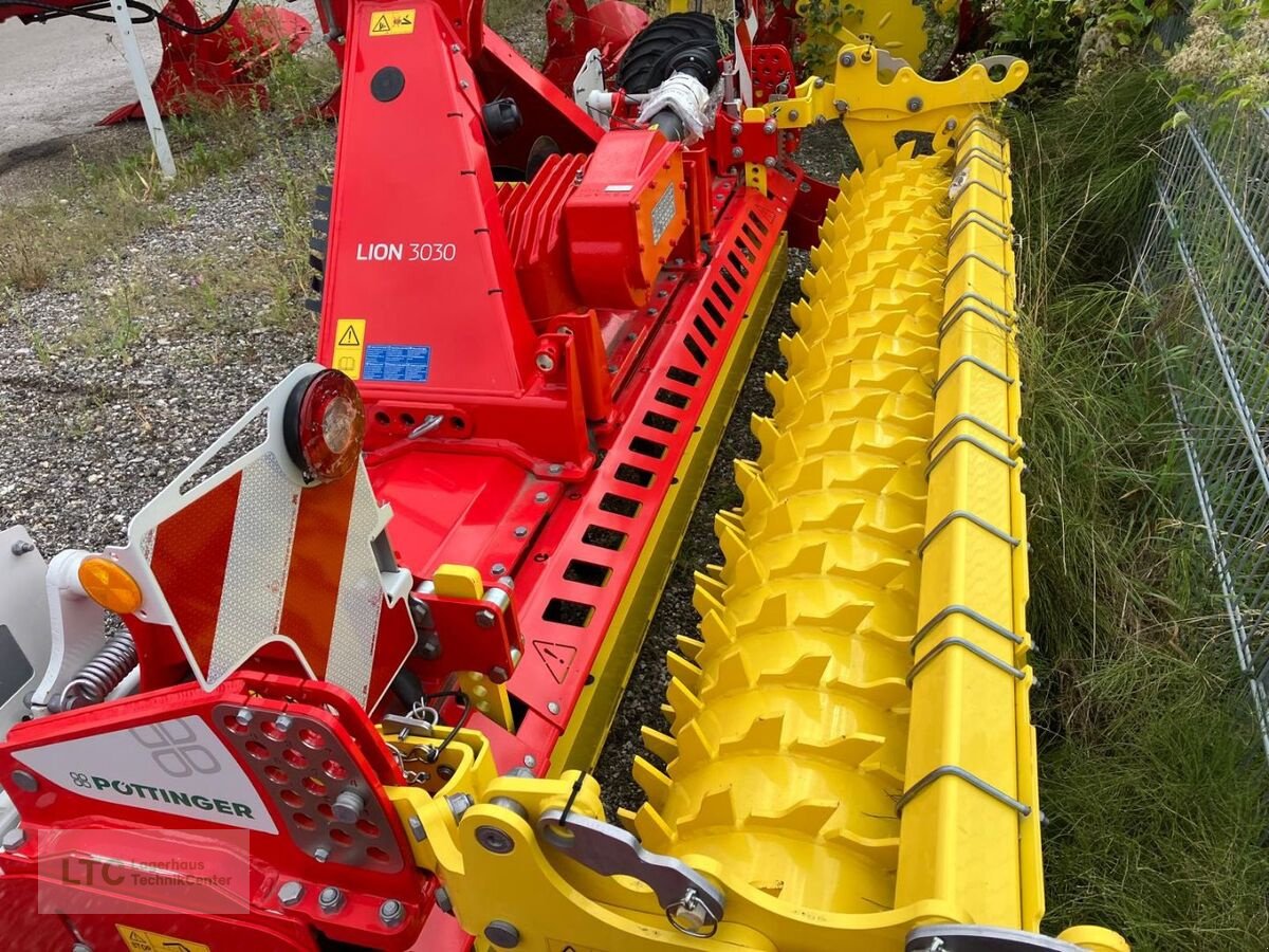 Kreiselegge des Typs Pöttinger Lion 3030, Neumaschine in Herzogenburg (Bild 3)
