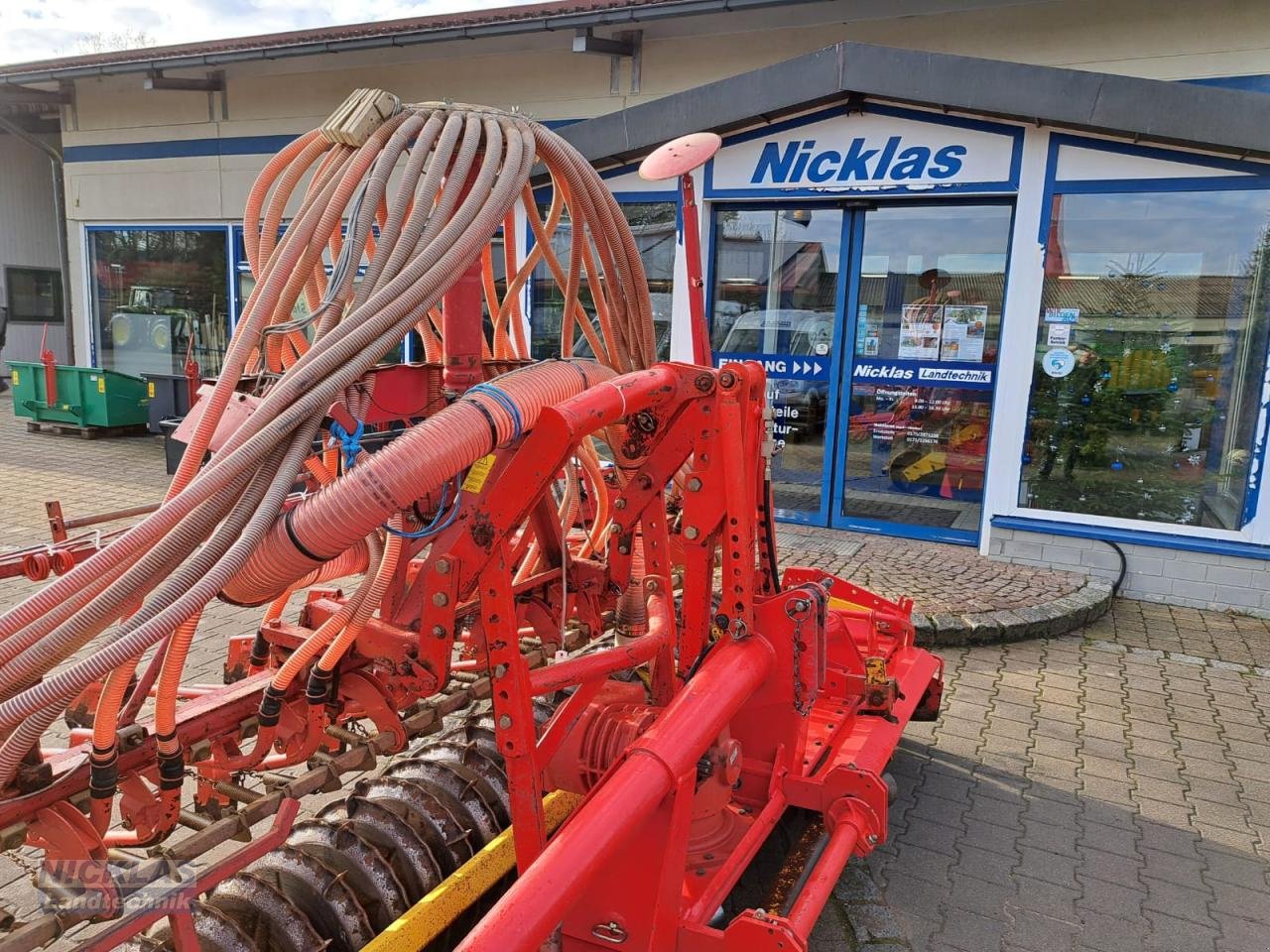 Kreiselegge des Typs Pöttinger Lion 400, Gebrauchtmaschine in Schirradorf (Bild 1)