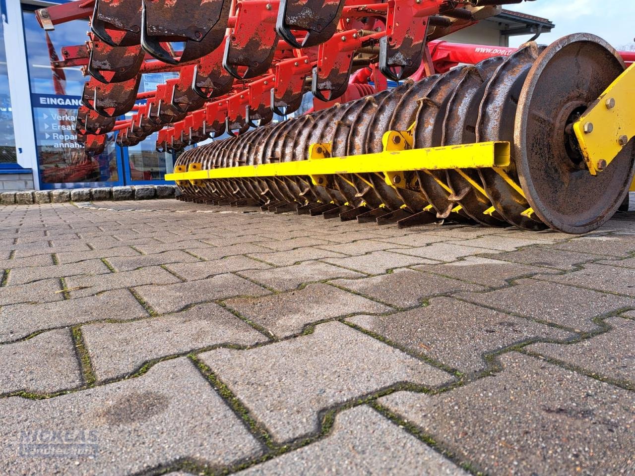 Kreiselegge des Typs Pöttinger Lion 400, Gebrauchtmaschine in Schirradorf (Bild 3)