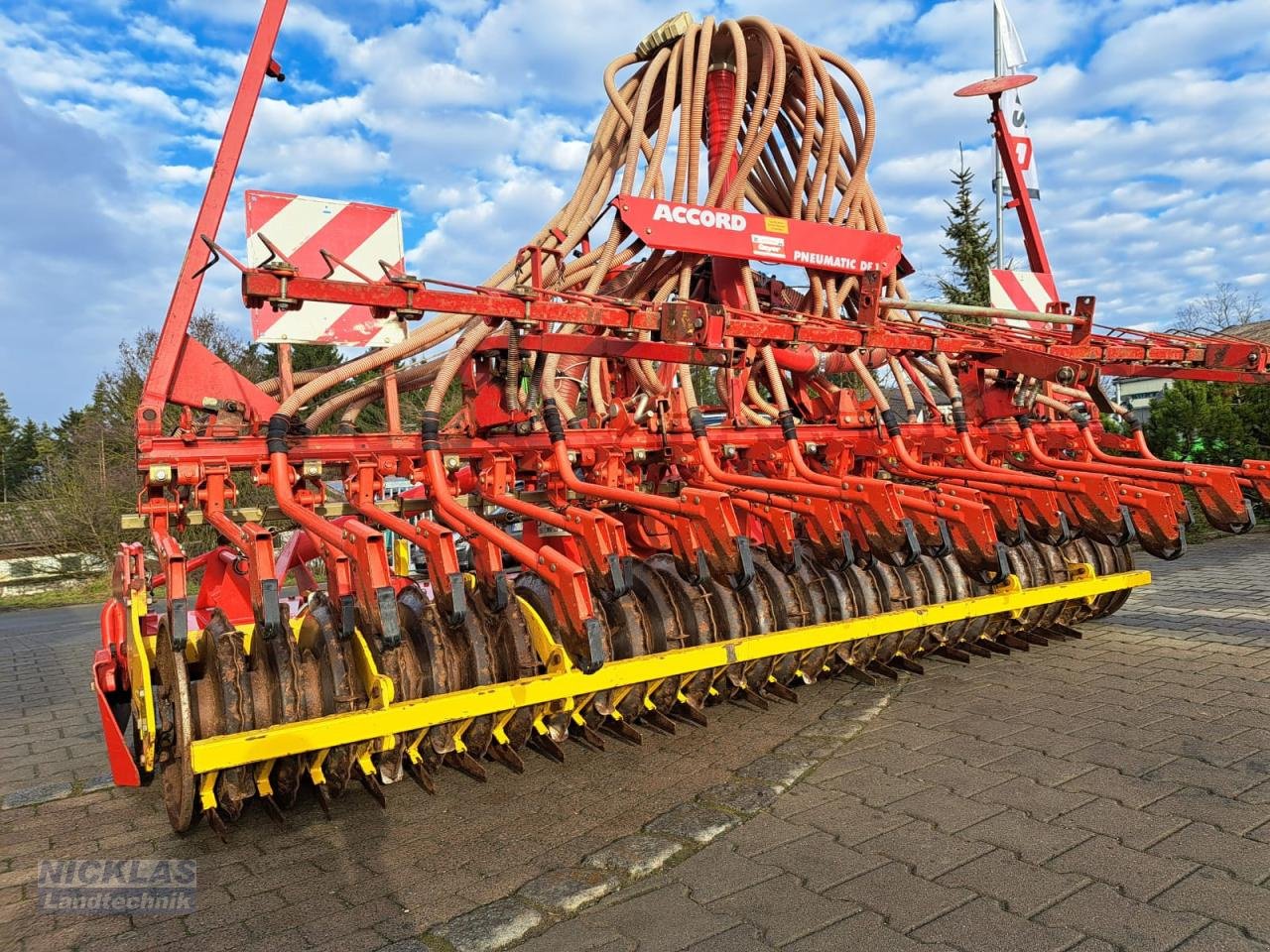 Kreiselegge des Typs Pöttinger Lion 400, Gebrauchtmaschine in Schirradorf (Bild 8)