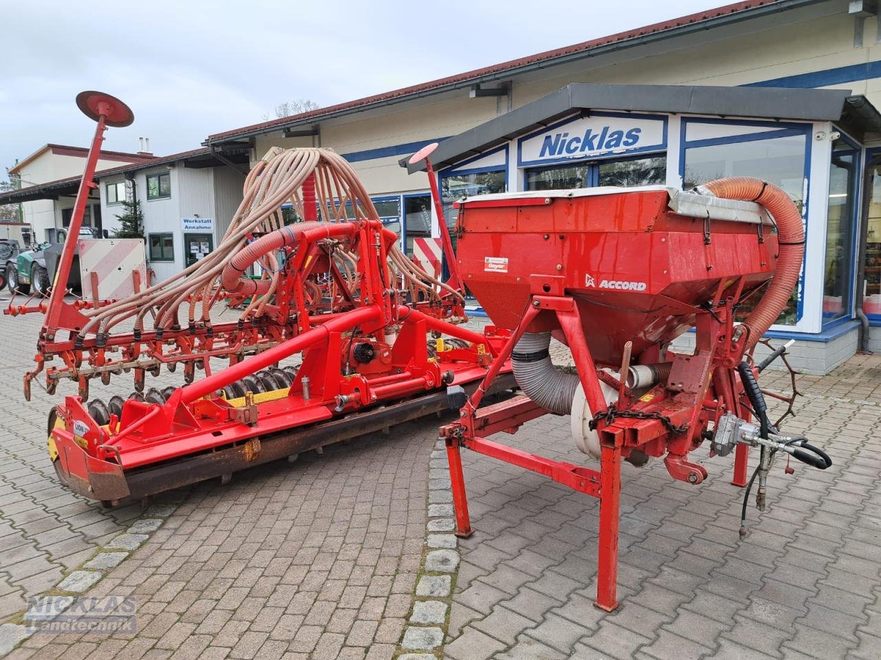 Kreiselegge des Typs Pöttinger Lion 400, Gebrauchtmaschine in Schirradorf (Bild 10)