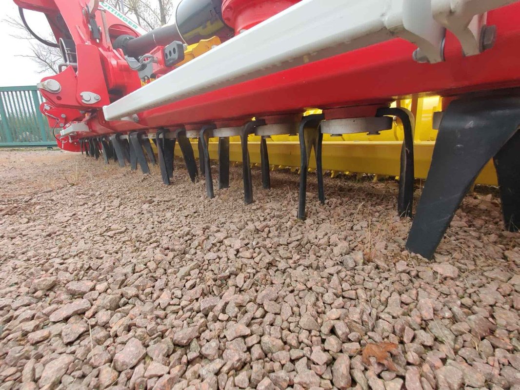 Kreiselegge del tipo Pöttinger Lion 6002 C, Neumaschine In Wettin-Löbejun (Immagine 2)