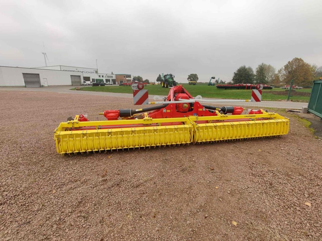 Kreiselegge del tipo Pöttinger Lion 6002 C, Neumaschine In Wettin-Löbejun (Immagine 3)