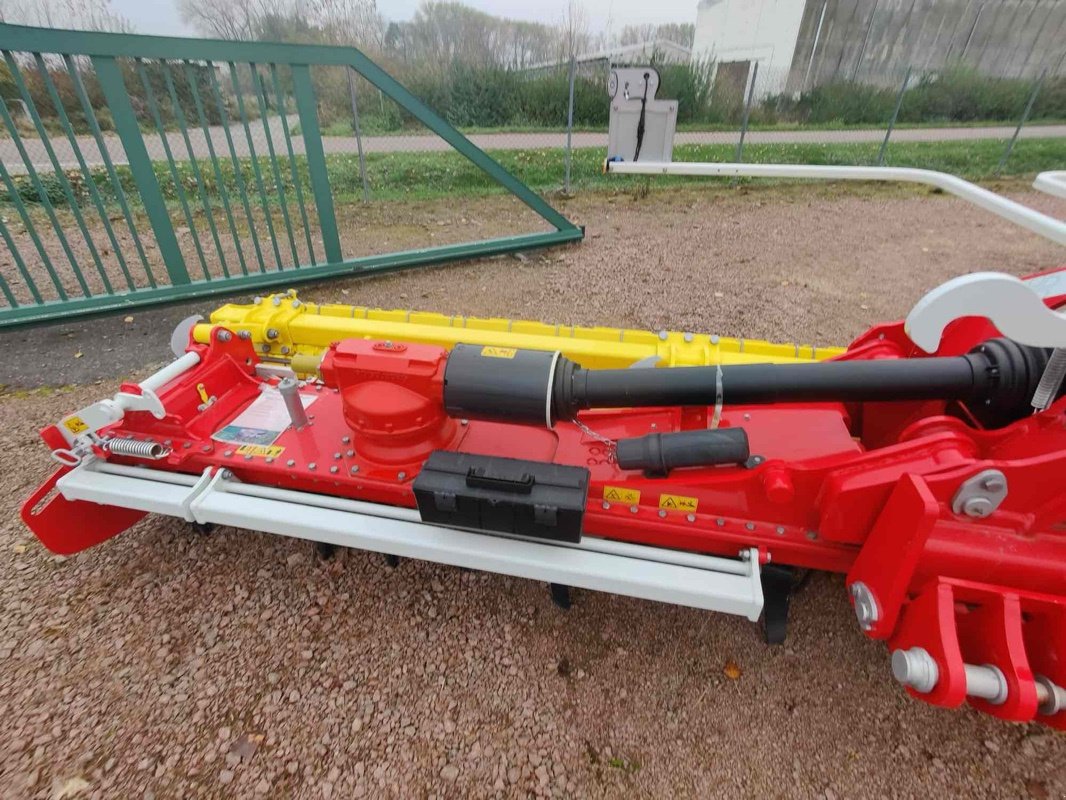 Kreiselegge del tipo Pöttinger Lion 6002 C, Neumaschine In Wettin-Löbejun (Immagine 4)