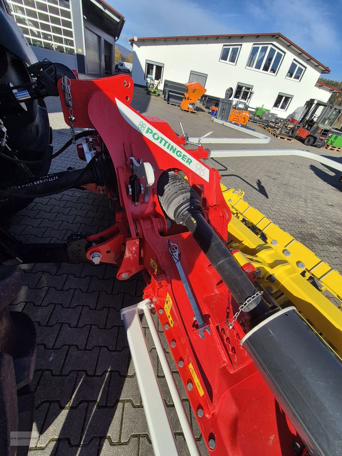 Kreiselegge of the type Pöttinger Pöttinger Kreiselegge Lion 403 C, Gebrauchtmaschine in Auerbach (Picture 4)