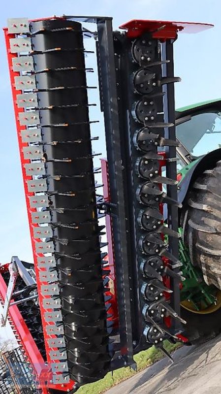 Kreiselegge of the type Quivogne MEKFOLD 240-600 Hydro Plus, Hydr. Tiefenverstellung, hydr. Planierschienenverstellung, Walterscheid Gelenkwelle mit Nockenschaltkupplung, 550mm Zahnpackerwalze--, Neumaschine in Ennigerloh (Picture 13)