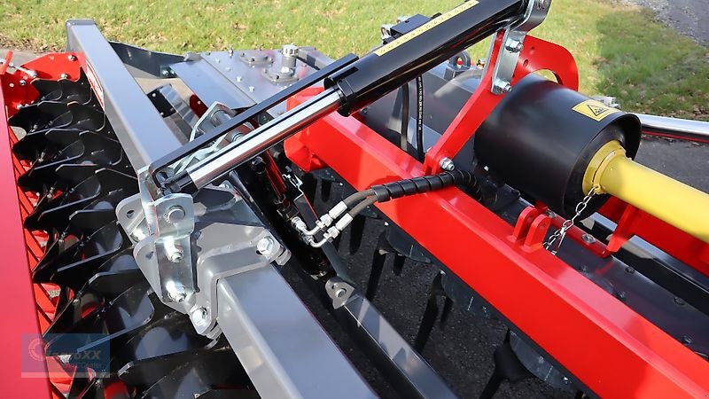 Kreiselegge of the type Quivogne MEKFOLD 240-600 Hydro Plus, Hydr. Tiefenverstellung, hydr. Planierschienenverstellung, Walterscheid Gelenkwelle mit Nockenschaltkupplung, 550mm Zahnpackerwalze--, Neumaschine in Ennigerloh (Picture 24)