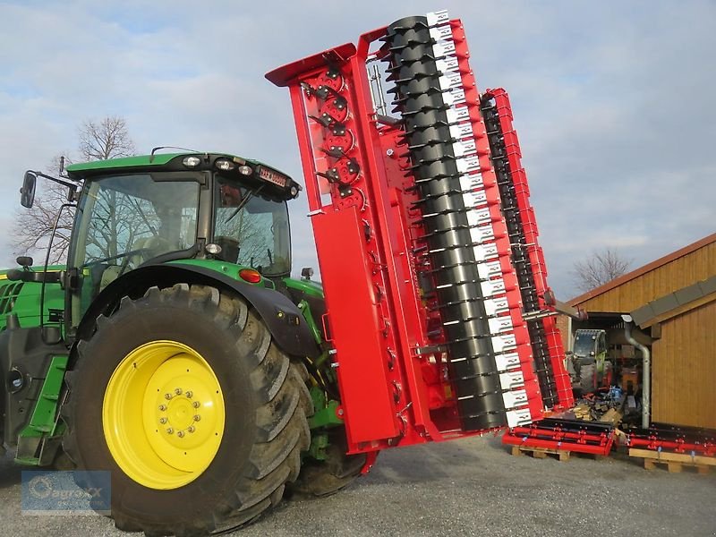 Kreiselegge des Typs Quivogne MEKFOLD 260-600, Walterscheid Gelenkwelle mit Nockenschaltkupplung, 500mm Zahnpackerwalze, Neumaschine in Ennigerloh (Bild 21)