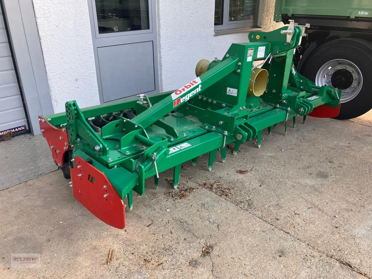 Kreiselegge of the type Regent Orbit 3000 M, Neumaschine in Wlpertskirchen (Picture 2)