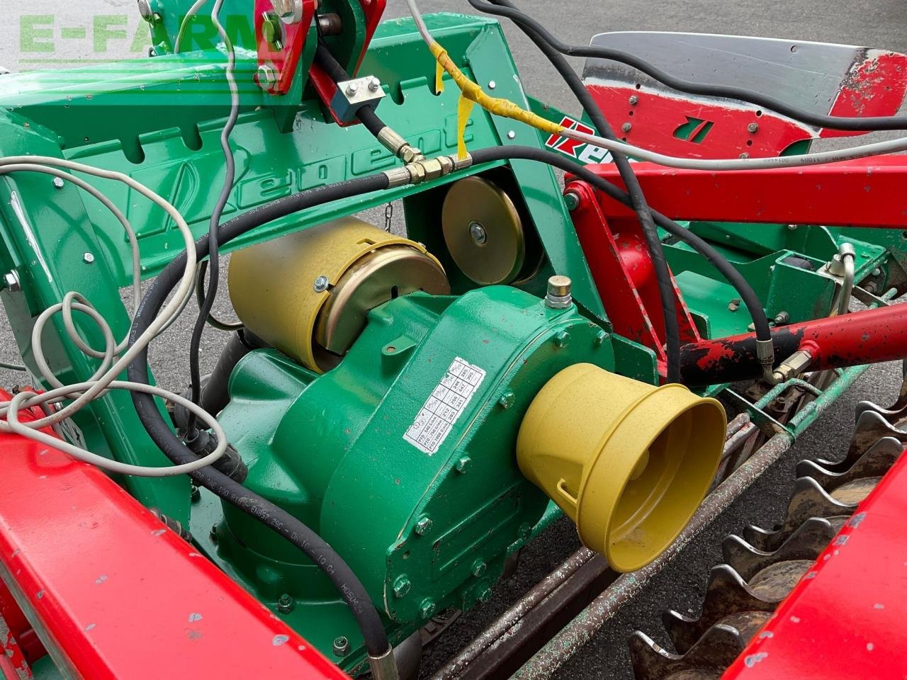 Kreiselegge des Typs Regent Orbit- M 3000 und Vitasem 300 Drillmaschine, Gebrauchtmaschine in REDLHAM (Bild 17)