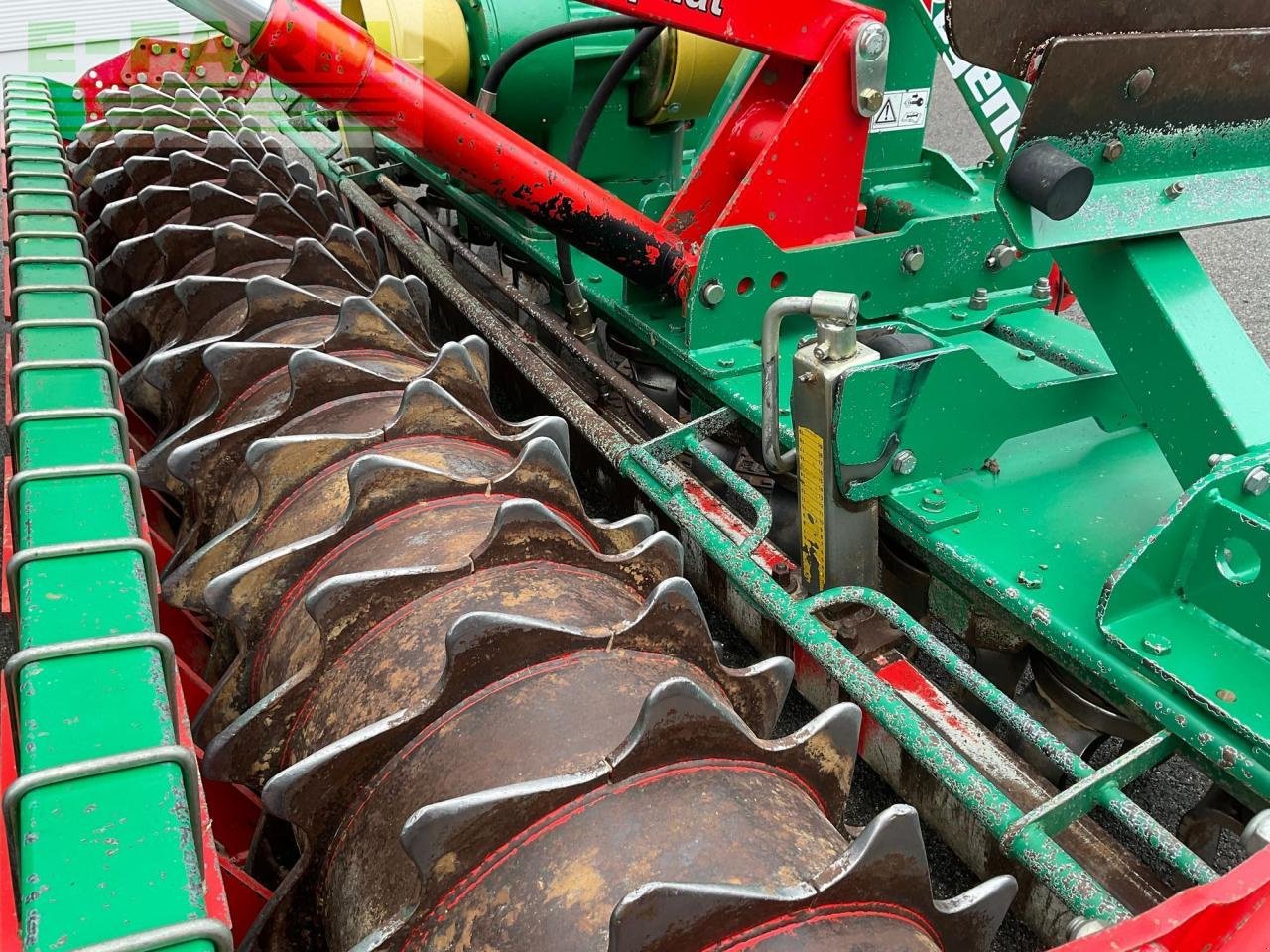 Kreiselegge des Typs Regent Orbit- M 3000 und Vitasem 300 Drillmaschine, Gebrauchtmaschine in REDLHAM (Bild 25)