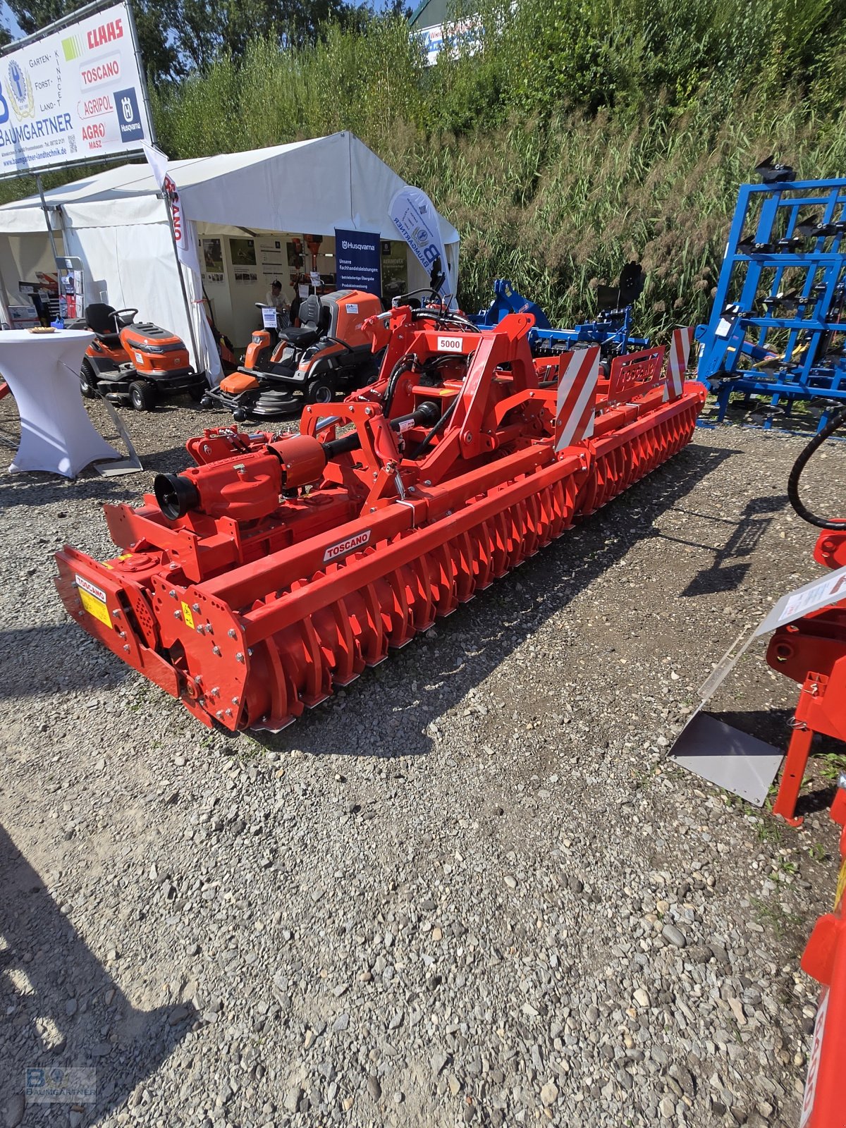 Kreiselegge of the type TOSCANO Kreiselegge DFKT-01 5000 mit Krumenpackerwalze hydr. klappbare, Neumaschine in Frontenhausen (Picture 7)