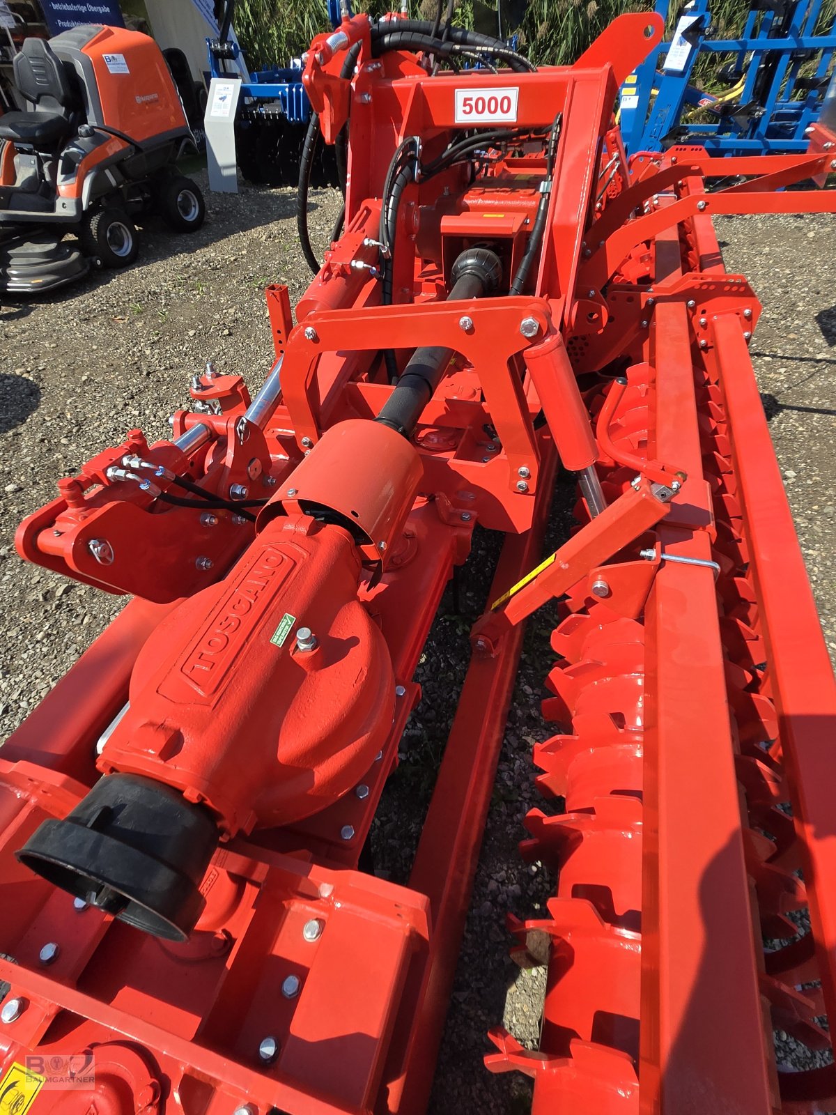 Kreiselegge of the type TOSCANO Kreiselegge DFKT-01 5000 mit Krumenpackerwalze hydr. klappbare, Neumaschine in Frontenhausen (Picture 8)