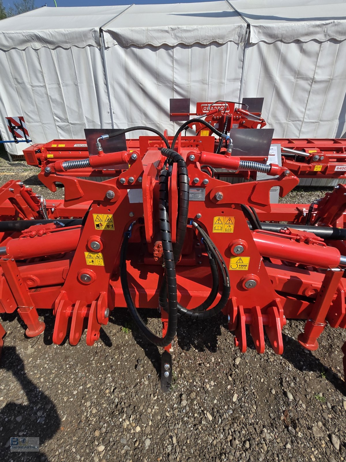 Kreiselegge of the type TOSCANO Kreiselegge DFKT-01 5000 mit Krumenpackerwalze hydr. klappbare, Neumaschine in Frontenhausen (Picture 11)