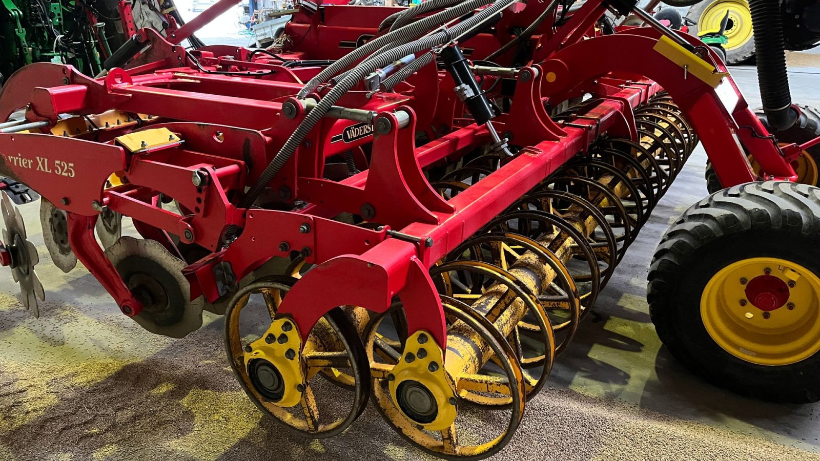 Kreiselegge del tipo Väderstad Carrier CRXL 525 + BDA 360 Seed Drill, Gebrauchtmaschine In Borre (Immagine 4)