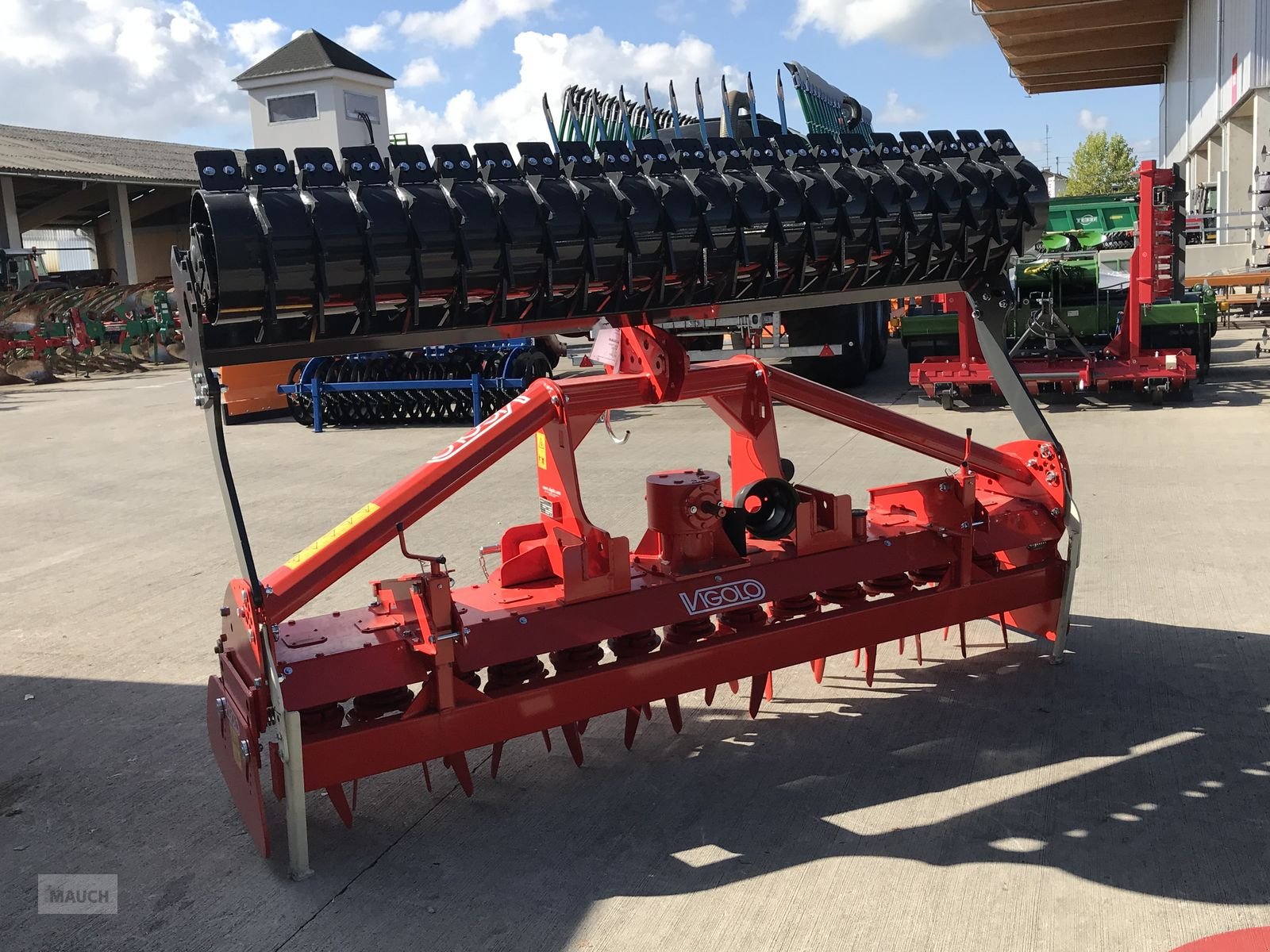 Kreiselegge des Typs Vigolo VX 300 mit Packerwalze, Neumaschine in Burgkirchen (Bild 5)