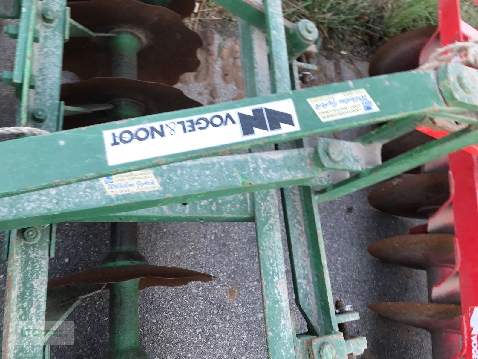 Kreiselegge des Typs Vogel & Noot Weinbauscheibeneggen, Gebrauchtmaschine in Eggendorf (Bild 2)